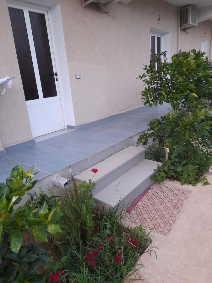 Hotel Rey Garden 2 Vlorë Exterior foto